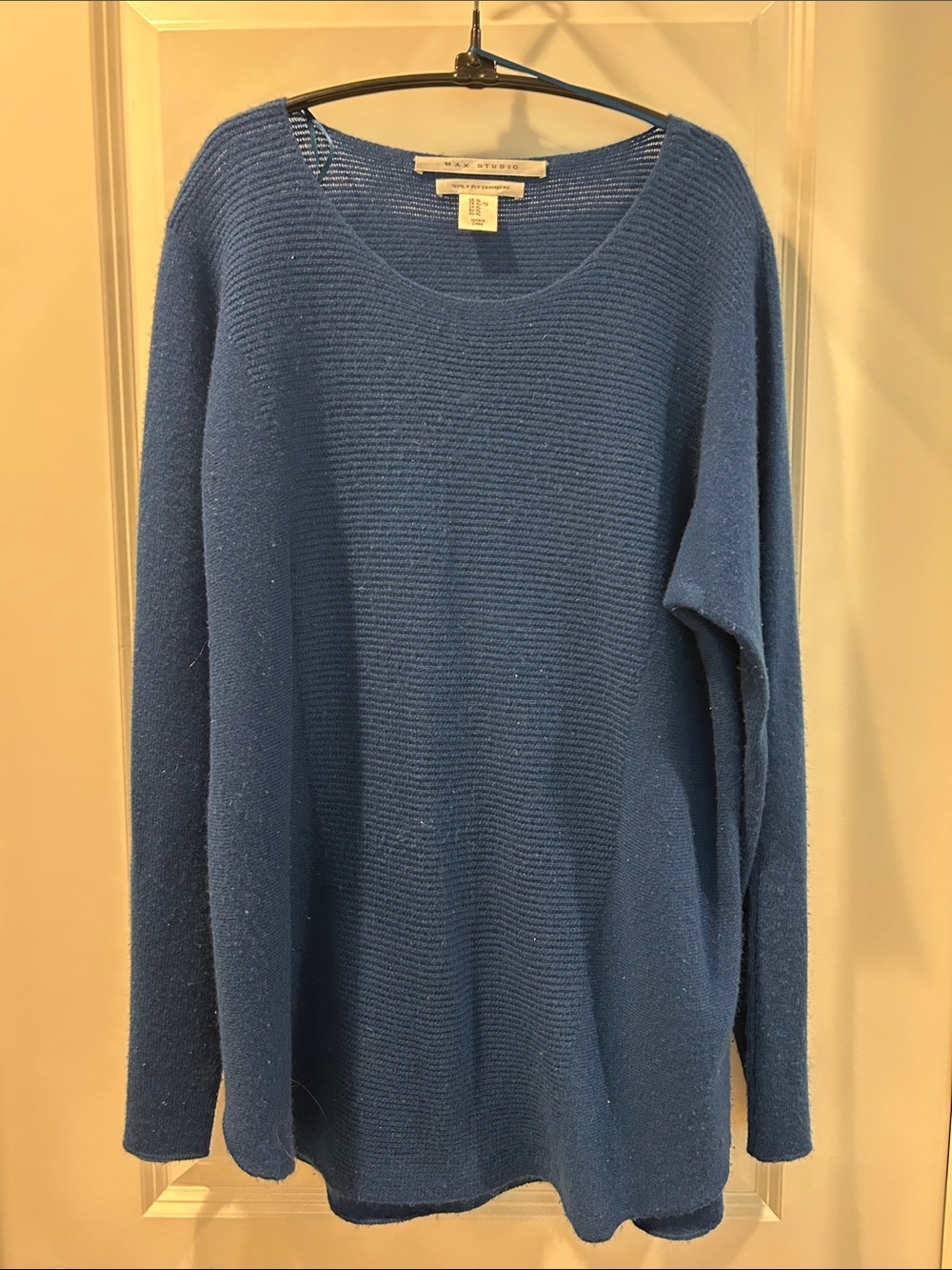 Max Studio Navy Ribbed Cashmere Scoop Neck Pullover Sweater